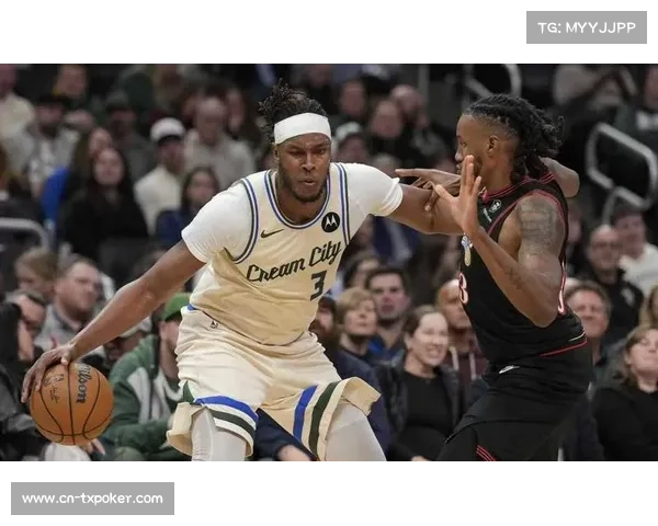 雄鹿76人第三节对攻大战，马克西单节15分回应罗林斯冲击